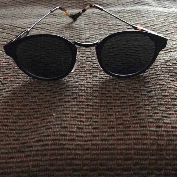 Sunglasses - Picture 2 of 4